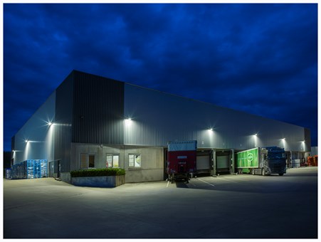 Sylvania Kalani ASYM LED Floodlight 23W 3400lm 4000K IP66 IK08 – Outdoor Use
