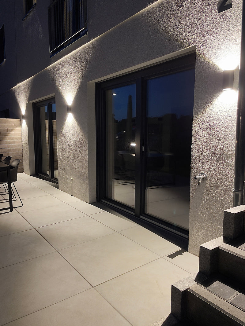 12W, 700lm, Endura Style UpDown Wall DARK GRAY, 3000K, IP44, IK06, LED Ulkoseinävalaisin Osram