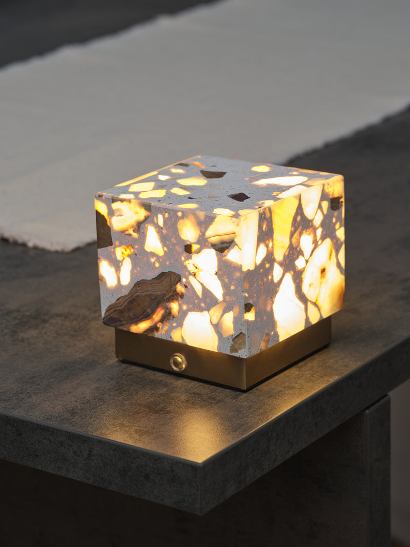 2W, 40lm, Decor Gleam Table Touch CCT DIM WHITE, 2700K/3300K/4500K, IP20, 100x97mm, Sisustuksellinen LED pöytävalaisin Osram