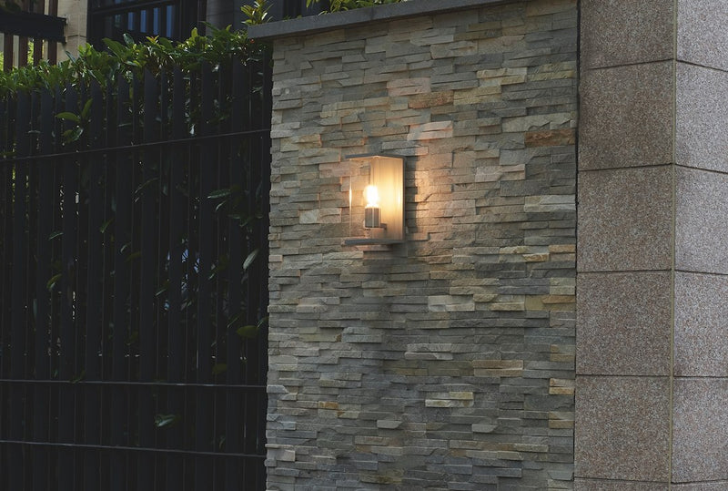 Bore III Seinävalaisinrunko IP54, E27 Lampulle MAX 15W, Tummanharmaa ja Hopea