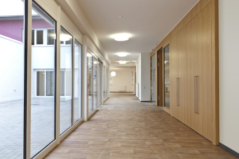 15W, 1500lm Start Surface Slim pyöreä IP54 LED kattovalaisin Sylvania